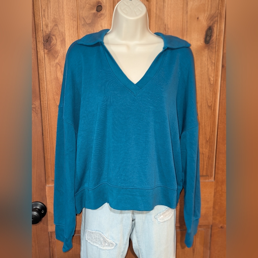 Danskin Blue Sweatshirt Top